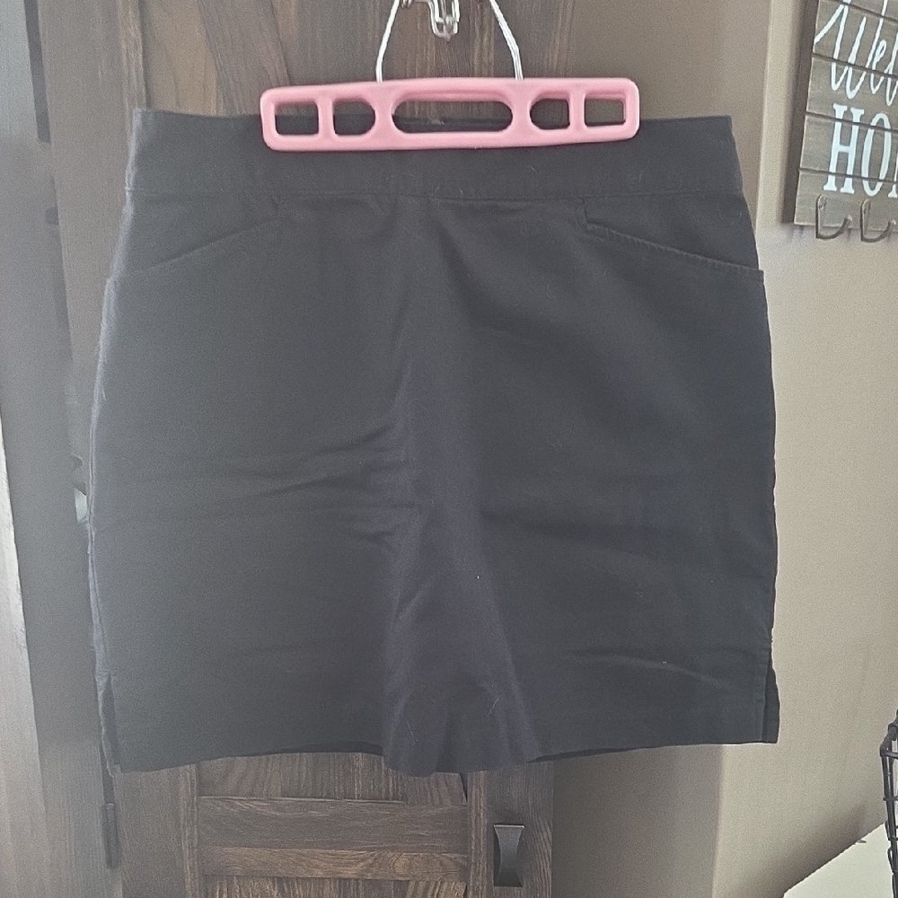 Lady Hagen Black Skort Size 6